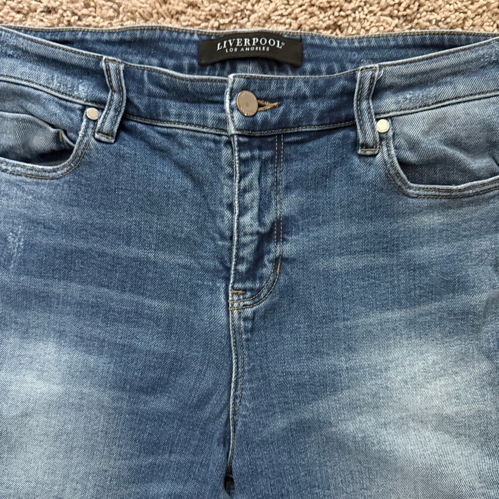 Liverpool Denim Shorts - Picture 3 of 8
